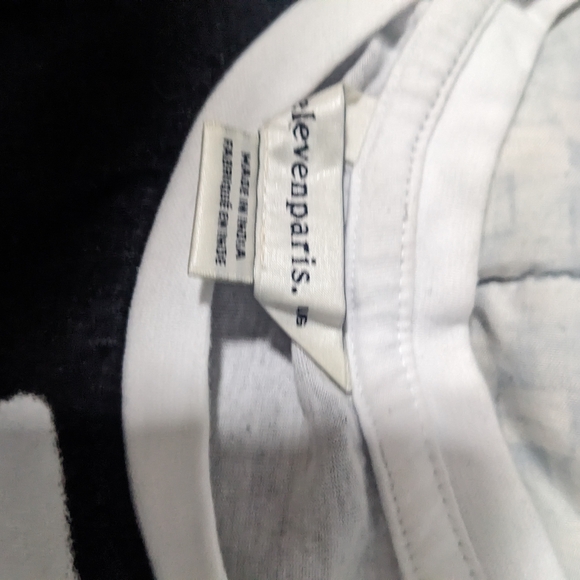 Graphic Black and White Swirl T-Shirt - Picture 5 of 5